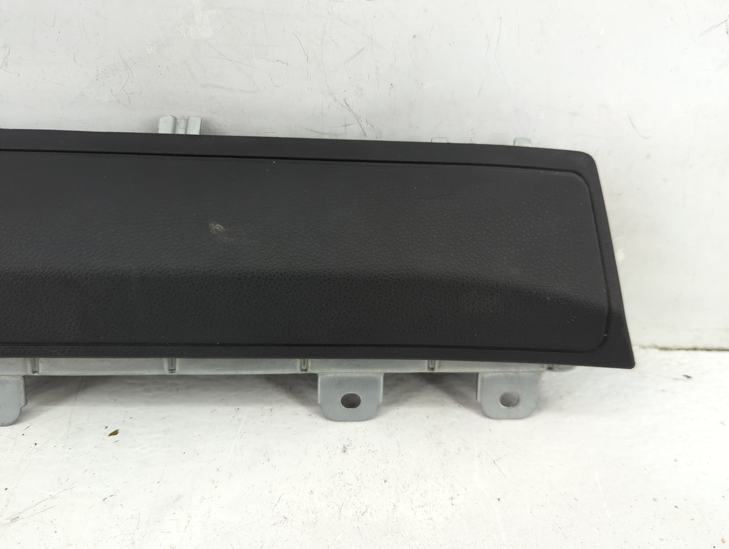 2015-2020 Mercedes-Benz Gla250 Air Bag Driver Left Knee OEM Fits Fits 2014 2015 2016 2017 2018 2019 2020 OEM Used Auto Parts