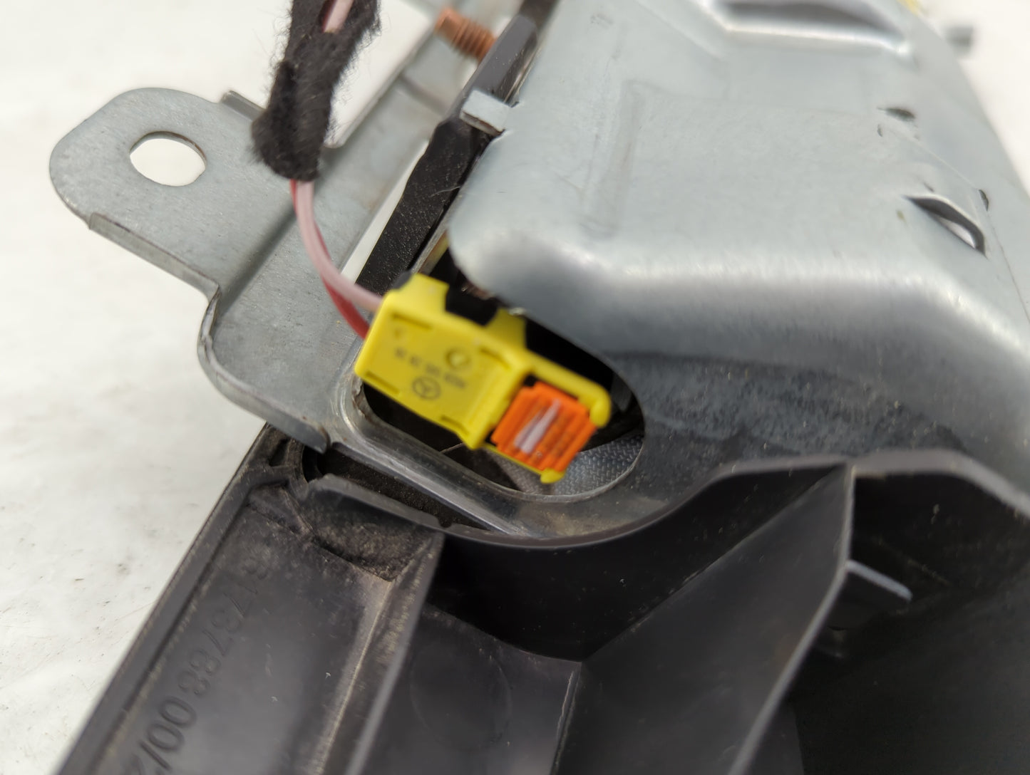 2015-2020 Mercedes-Benz Gla250 Air Bag Driver Left Knee OEM Fits Fits 2014 2015 2016 2017 2018 2019 2020 OEM Used Auto Parts