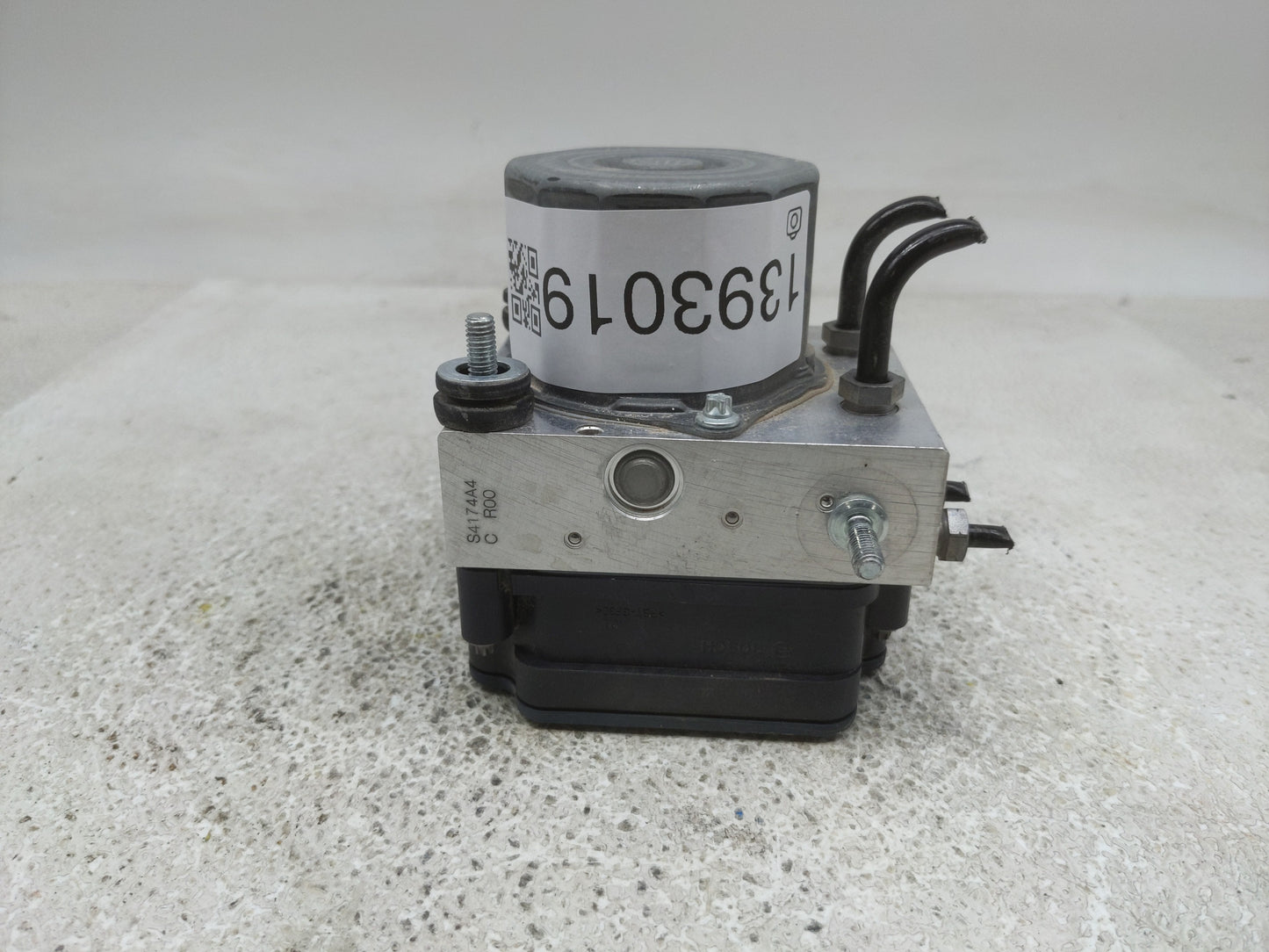 2015-2020 Mercedes-Benz Gla250 ABS Pump Control Module Replacement P/N:A000 431 39 00 Fits Fits 2015 2016 2017 2018 2019 202
