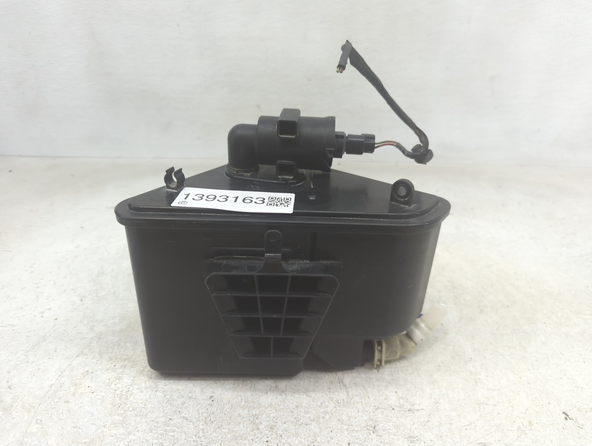 2018 Mercedes-benz Gla250 Fuel Vapor Charcoal Canister - Oemusedautoparts1.com