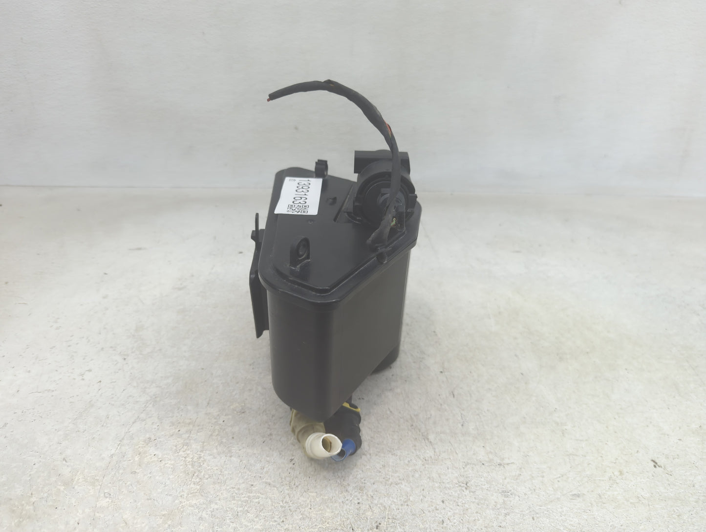 2018 Mercedes-benz Gla250 Fuel Vapor Charcoal Canister - Oemusedautoparts1.com