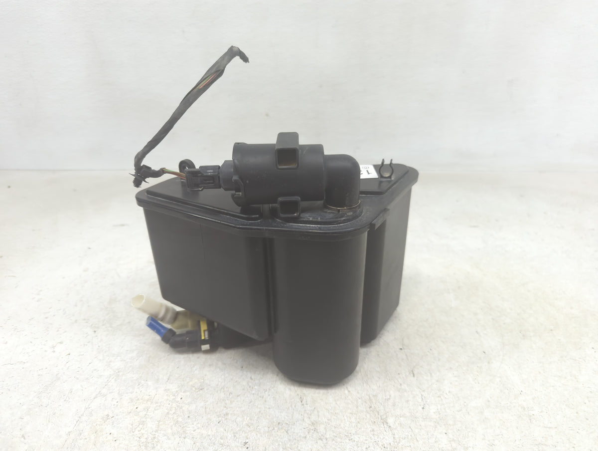 2018 Mercedes-benz Gla250 Fuel Vapor Charcoal Canister - Oemusedautoparts1.com