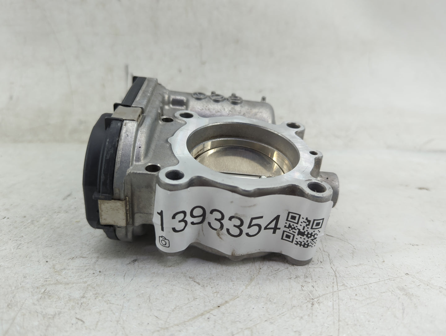 2015-2020 Mercedes-Benz Gla250 Throttle Body P/N:A2701410025 Fits Fits 2013 2014 2015 2016 2017 2018 2019 2020 2021 OEM Used