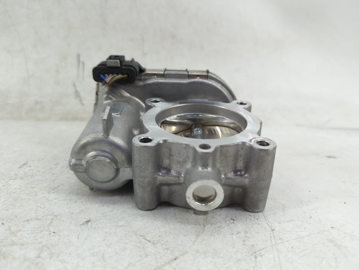 2015-2020 Mercedes-Benz Gla250 Throttle Body P/N:A2701410025 Fits Fits 2013 2014 2015 2016 2017 2018 2019 2020 2021 OEM Used