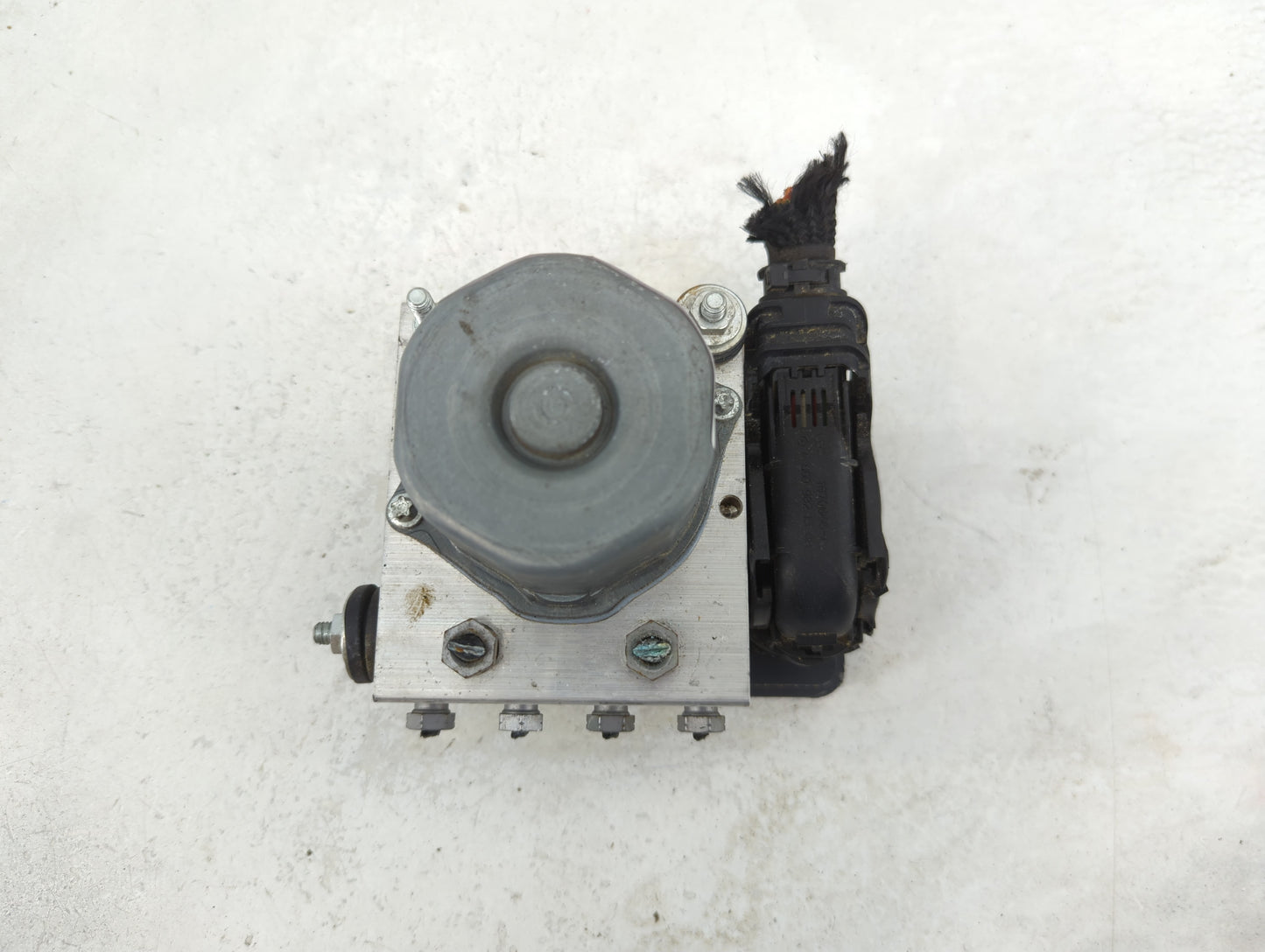 2015-2020 Mercedes-Benz Gla250 ABS Pump Control Module Replacement P/N:A0004313900 0265255979 Fits OEM Used Auto Parts - Oem