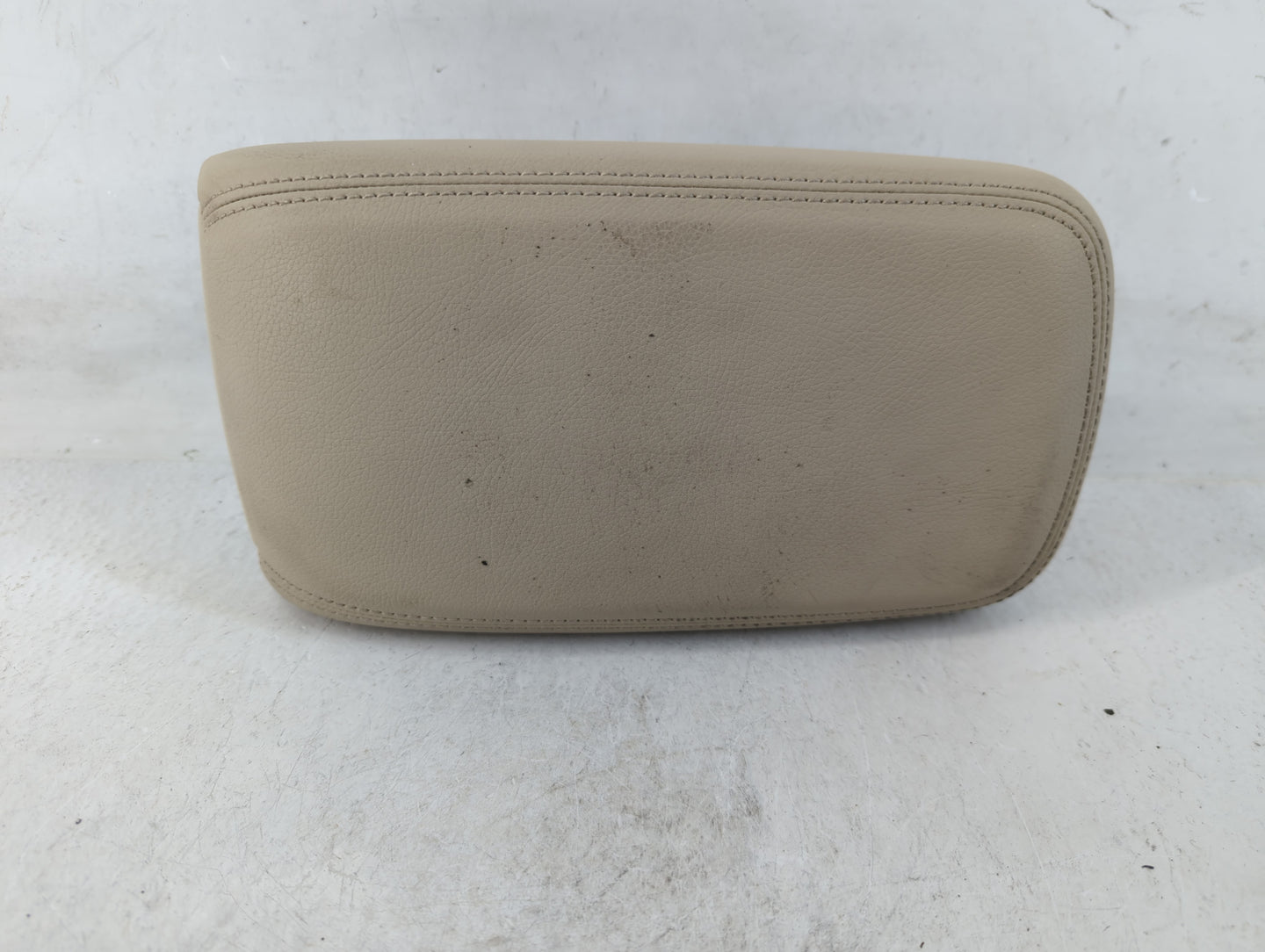 2018 Mercedes-Benz Gla250 Center Console Armrest Cover Lid Fits OEM Used Auto Parts - Oemusedautoparts1.com