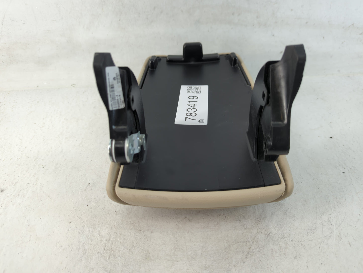 2018 Mercedes-Benz Gla250 Center Console Armrest Cover Lid Fits OEM Used Auto Parts - Oemusedautoparts1.com