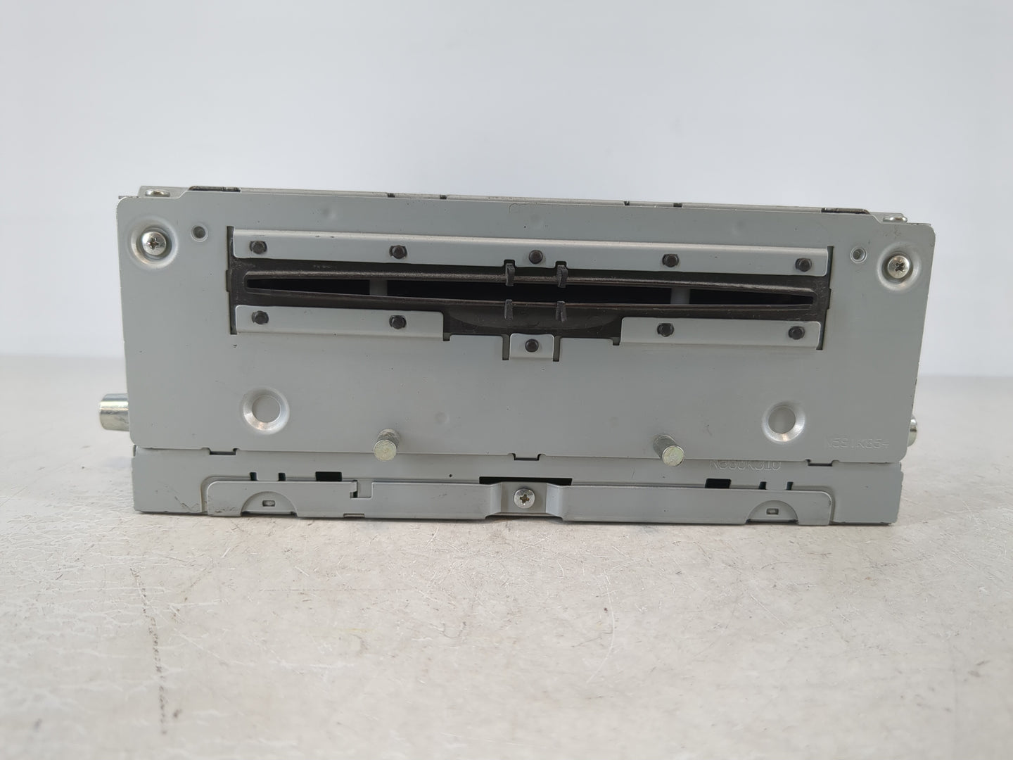 2018-2019 Mercedes-Benz Glc300 Radio AM FM Cd Player Receiver Replacement P/N:A 205 900 11 33 Fits Fits 2018 2019 OEM Used A