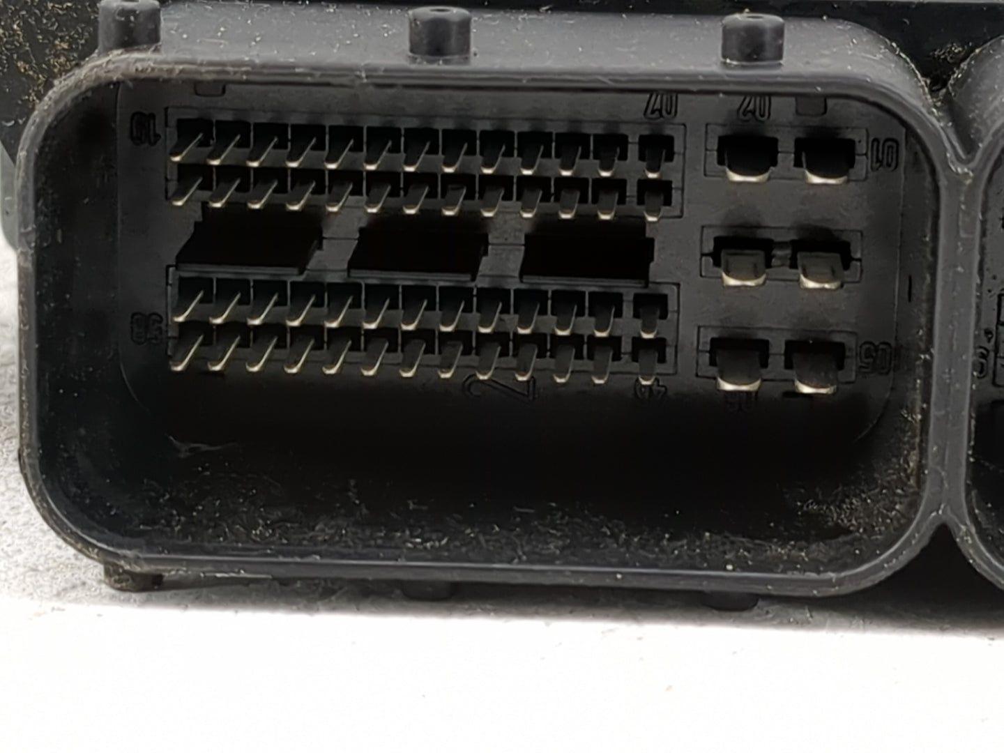 2016-2019 Mercedes-Benz Glc300 PCM Engine Control Computer ECU ECM PCU OEM P/N:2749001600 Fits Fits 2016 2017 2018 2019 2020