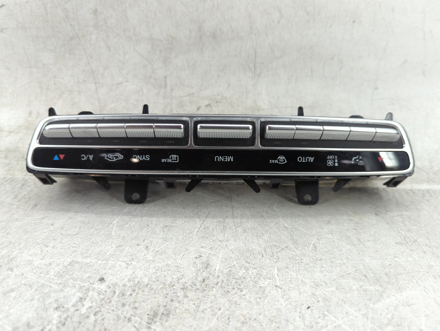 2016-2019 Mercedes-Benz Glc300 Climate Control Module Temperature AC/Heater Replacement P/N:A 205 905 88 13 Fits OEM Used Au