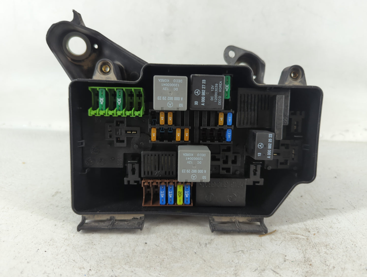 2016-2018 Mercedes-Benz Glc300 Fusebox Fuse Box Panel Relay Module P/N:PP-GF 35 A 205 540 23 28 Fits Fits 2016 2017 2018 OEM