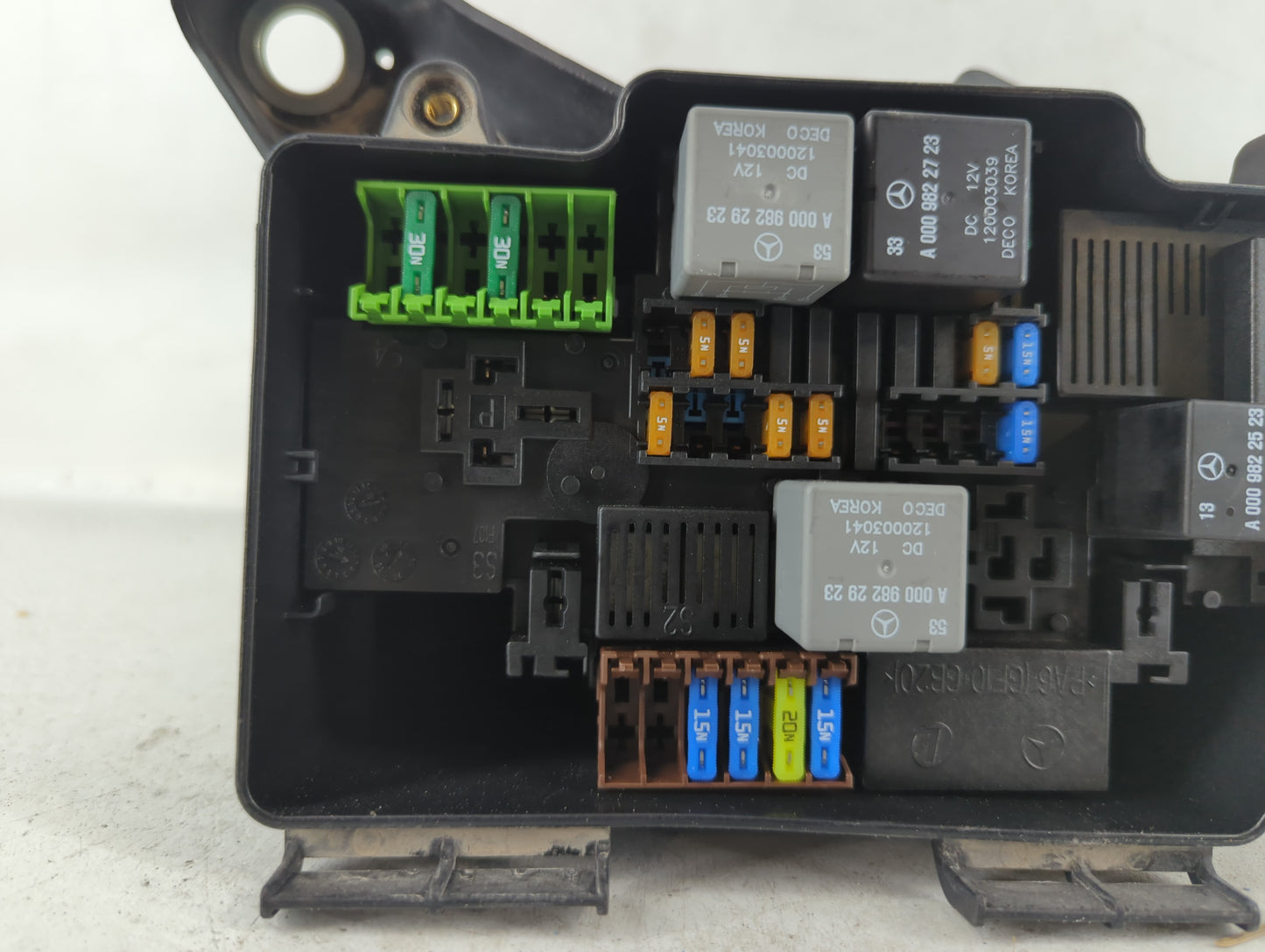 2016-2018 Mercedes-Benz Glc300 Fusebox Fuse Box Panel Relay Module P/N:PP-GF 35 A 205 540 23 28 Fits Fits 2016 2017 2018 OEM