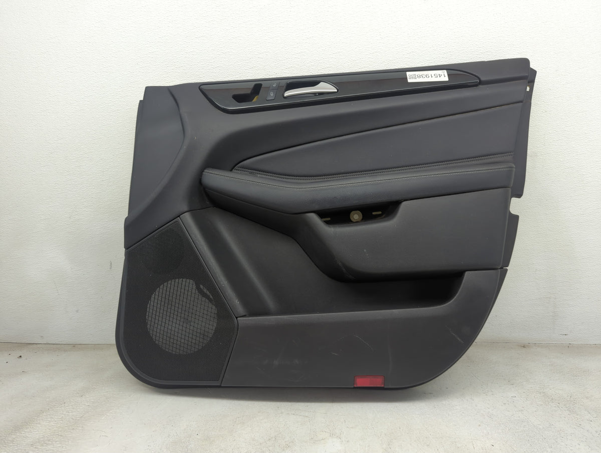 2018 Mercedes-benz Gle350 Front Right Passenger Interior Door Panel Trim - Oemusedautoparts1.com