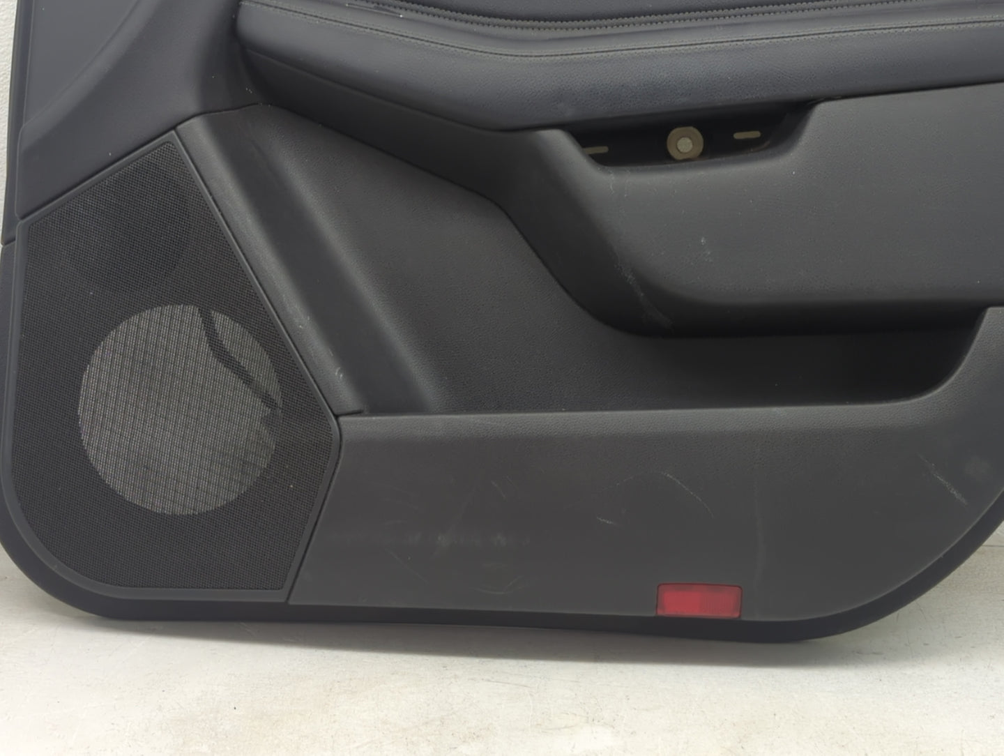 2018 Mercedes-benz Gle350 Front Right Passenger Interior Door Panel Trim - Oemusedautoparts1.com