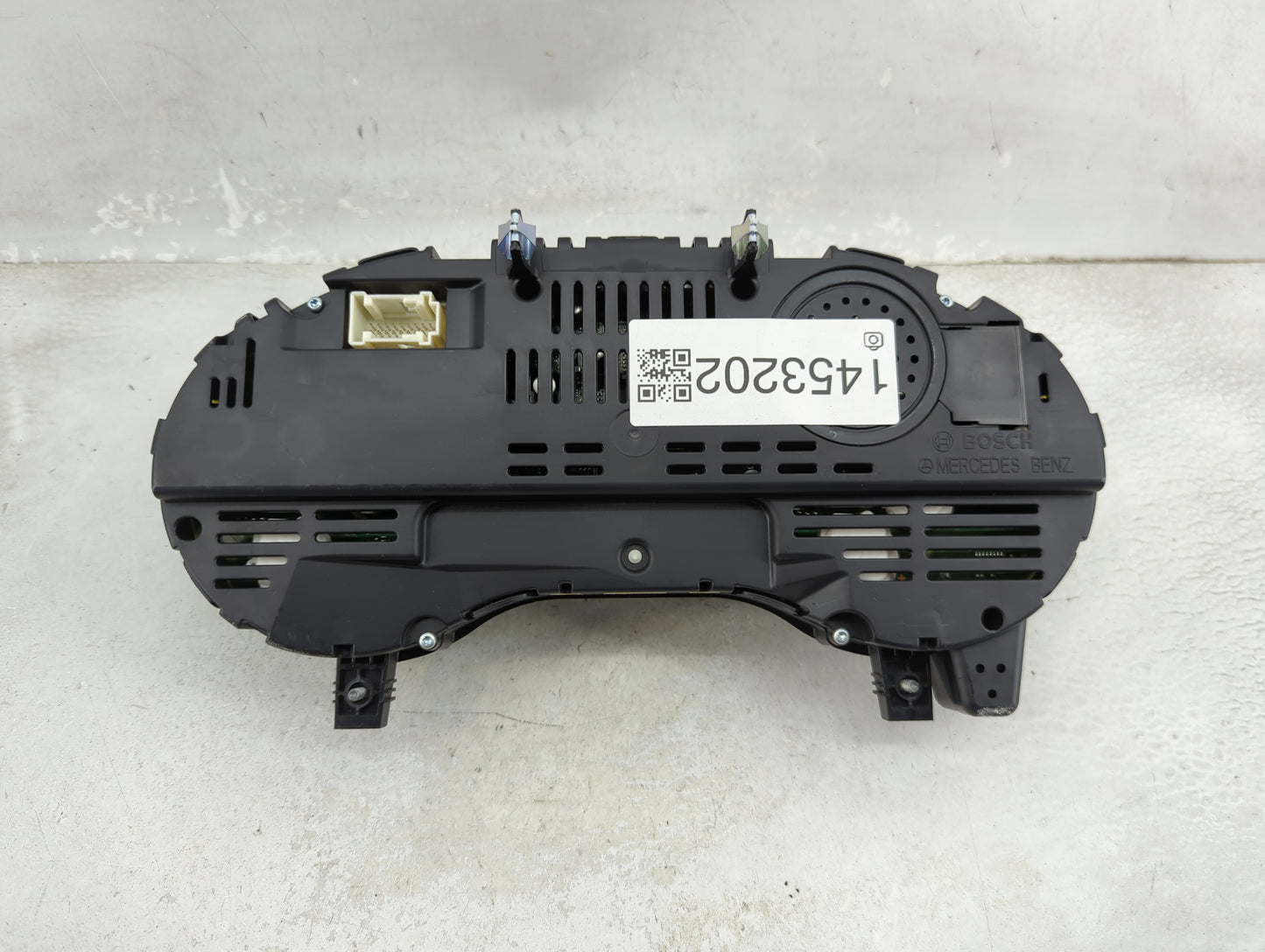 2018 Mercedes-Benz Gle350 Instrument Cluster Speedometer Gauges P/N:A166 900 46 21 Miles: Fits OEM Used Auto Parts - Oemused