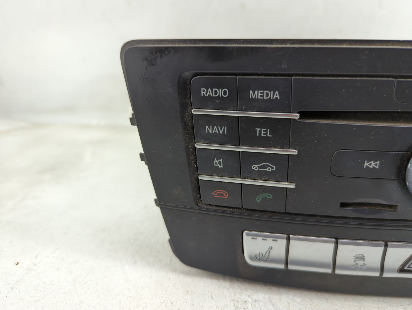 2018-2019 Mercedes-Benz Gle350 Radio AM FM Cd Player Receiver Replacement P/N:A 166 900 56 20 Fits Fits 2018 2019 OEM Used A