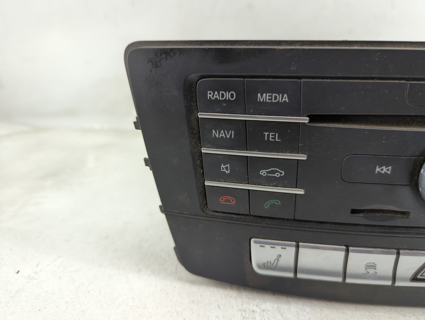 2018-2019 Mercedes-Benz Gle350 Radio AM FM Cd Player Receiver Replacement P/N:A 166 900 56 20 Fits Fits 2018 2019 OEM Used A