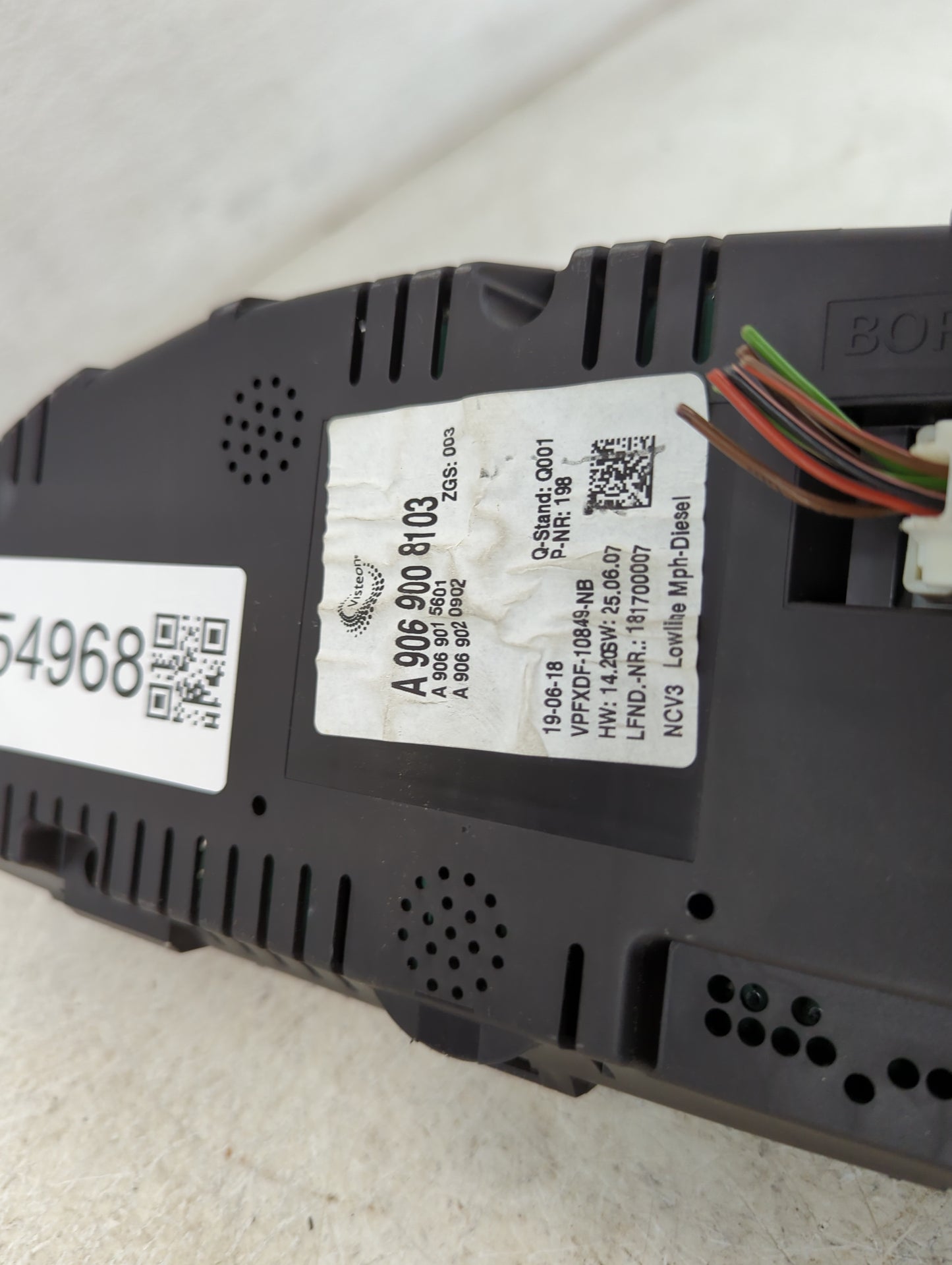2018 Mercedes-Benz Mb2500 Instrument Cluster Speedometer Gauges P/N:A9069008103 A9069015601, A9069020902 Miles:115K Fits OEM