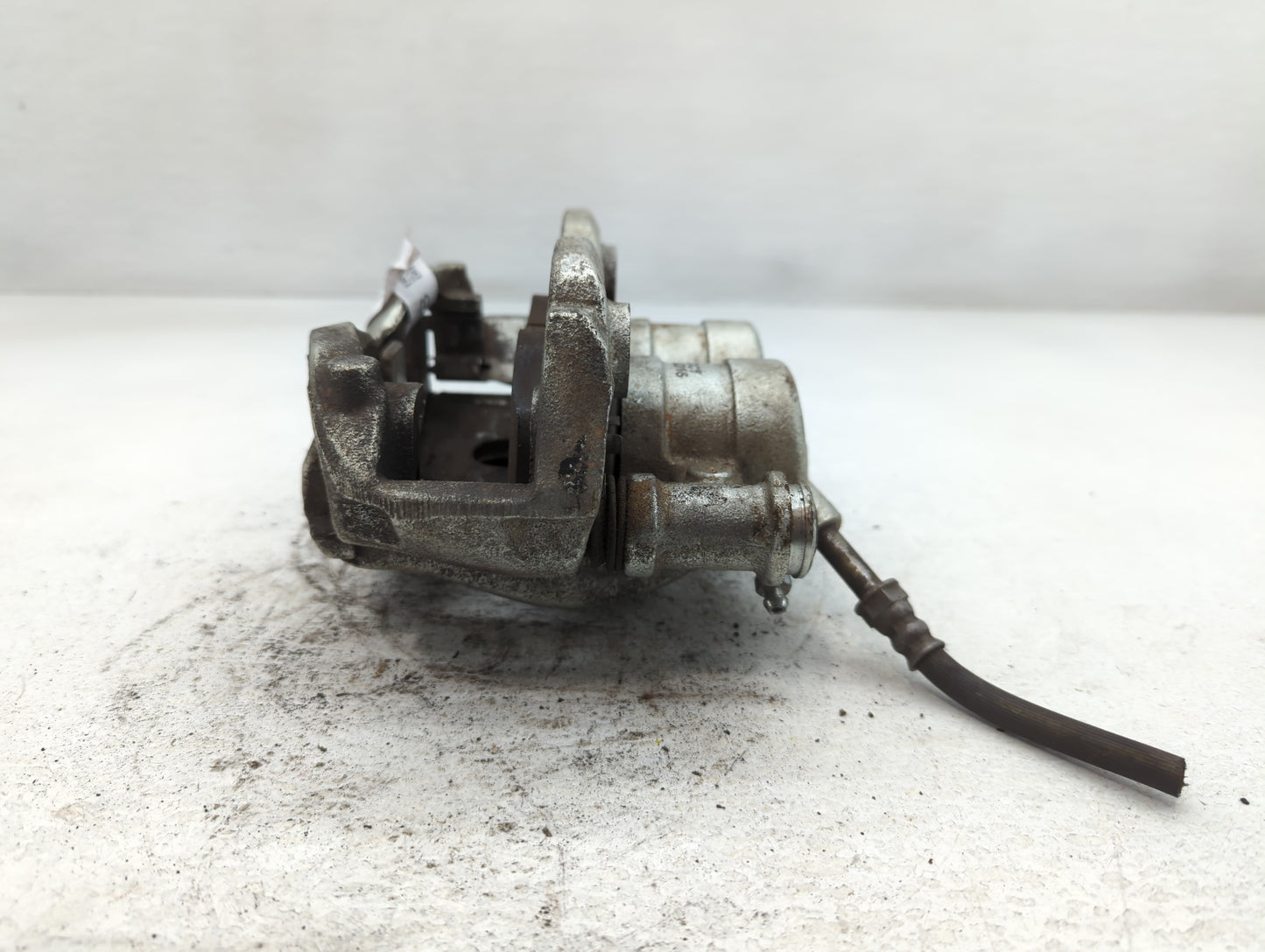 2016-2021 Mercedes-benz Metris Front Driver Left Brake Caliper - Oemusedautoparts1.com