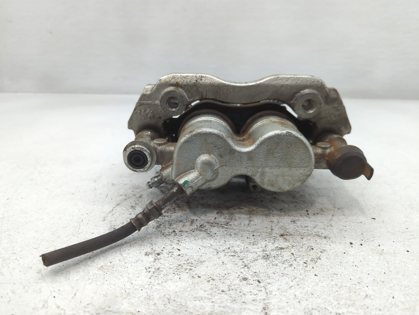 2016-2021 Mercedes-benz Metris Front Driver Left Brake Caliper - Oemusedautoparts1.com