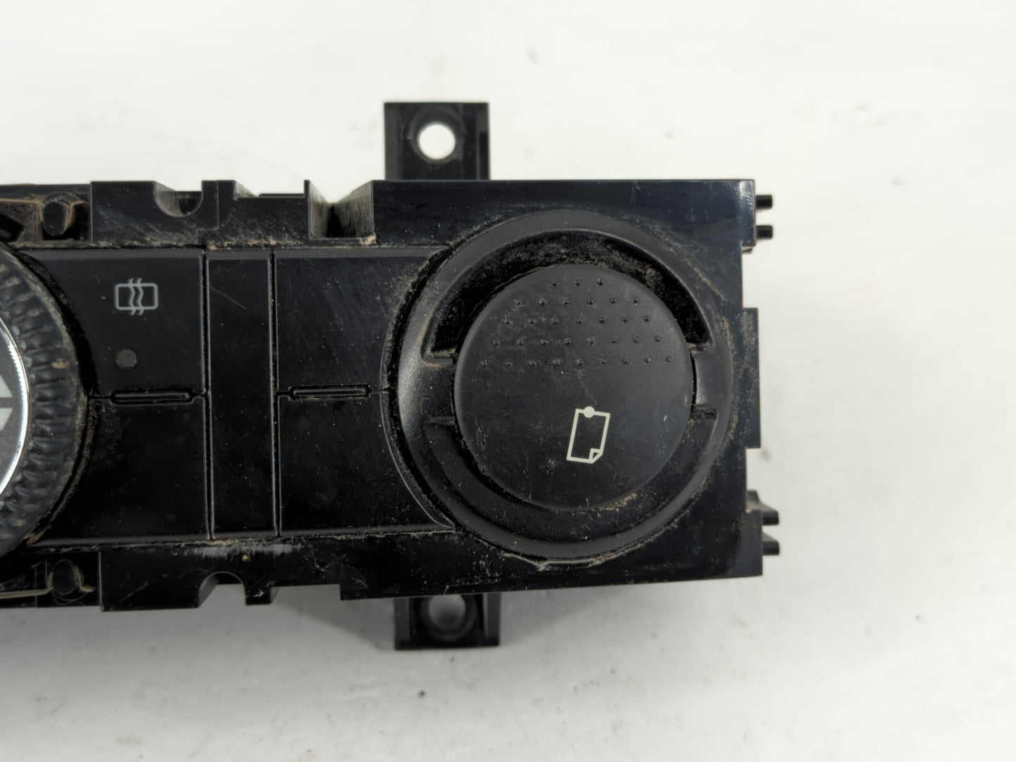 2018 Mercedes-Benz Sprinter Climate Control Module Temperature AC/Heater Replacement P/N:A9069063200KZ C9951008 Fits OEM Use