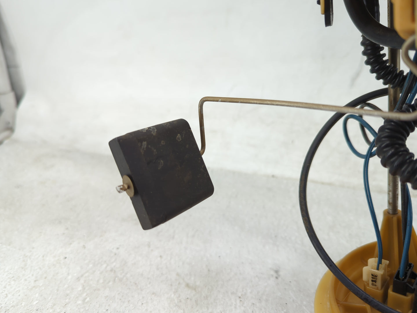 2018 Mercedes-benz Sprinter 2500 Electrical Gas Fuel Pump Assembly - Oemusedautoparts1.com