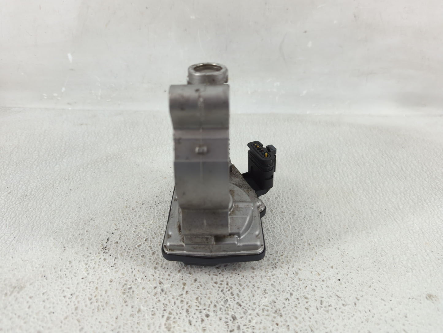 2016-2019 Mini Cooper Throttle Body P/N:A2C80221500 Fits Fits 2016 2017 2018 2019 2020 2021 2022 OEM Used Auto Parts - Oemus