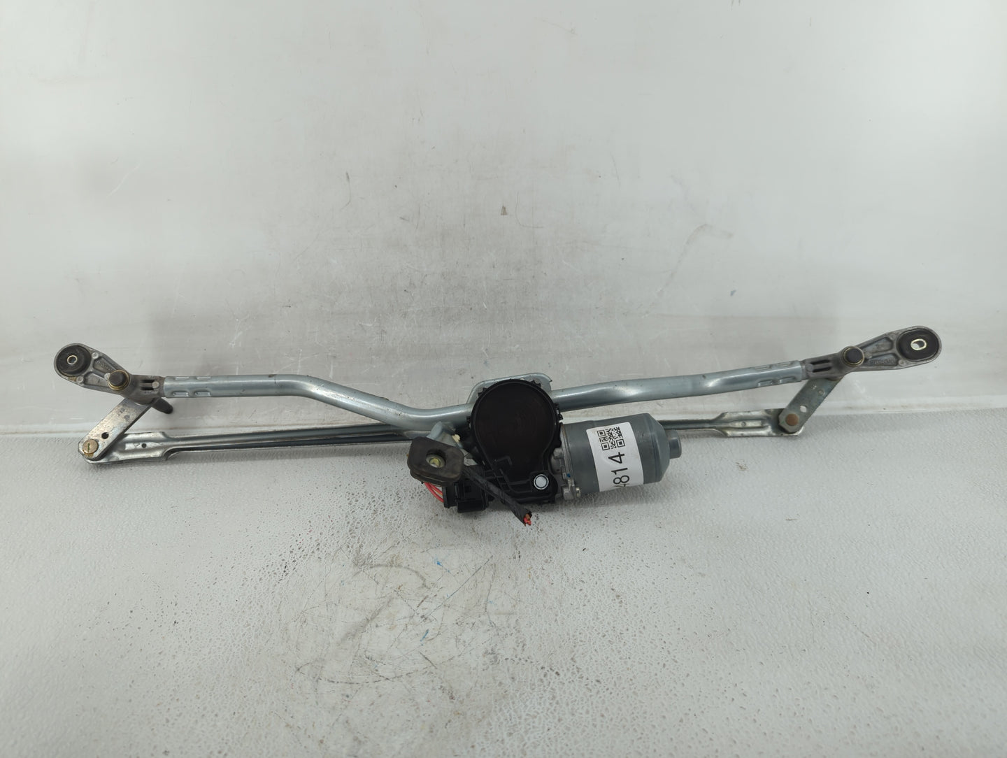 2018 Mini Cooper Clubman Front Windshield Wiper Motor P/N:0 390 243 531 Fits OEM Used Auto Parts - Oemusedautoparts1.com