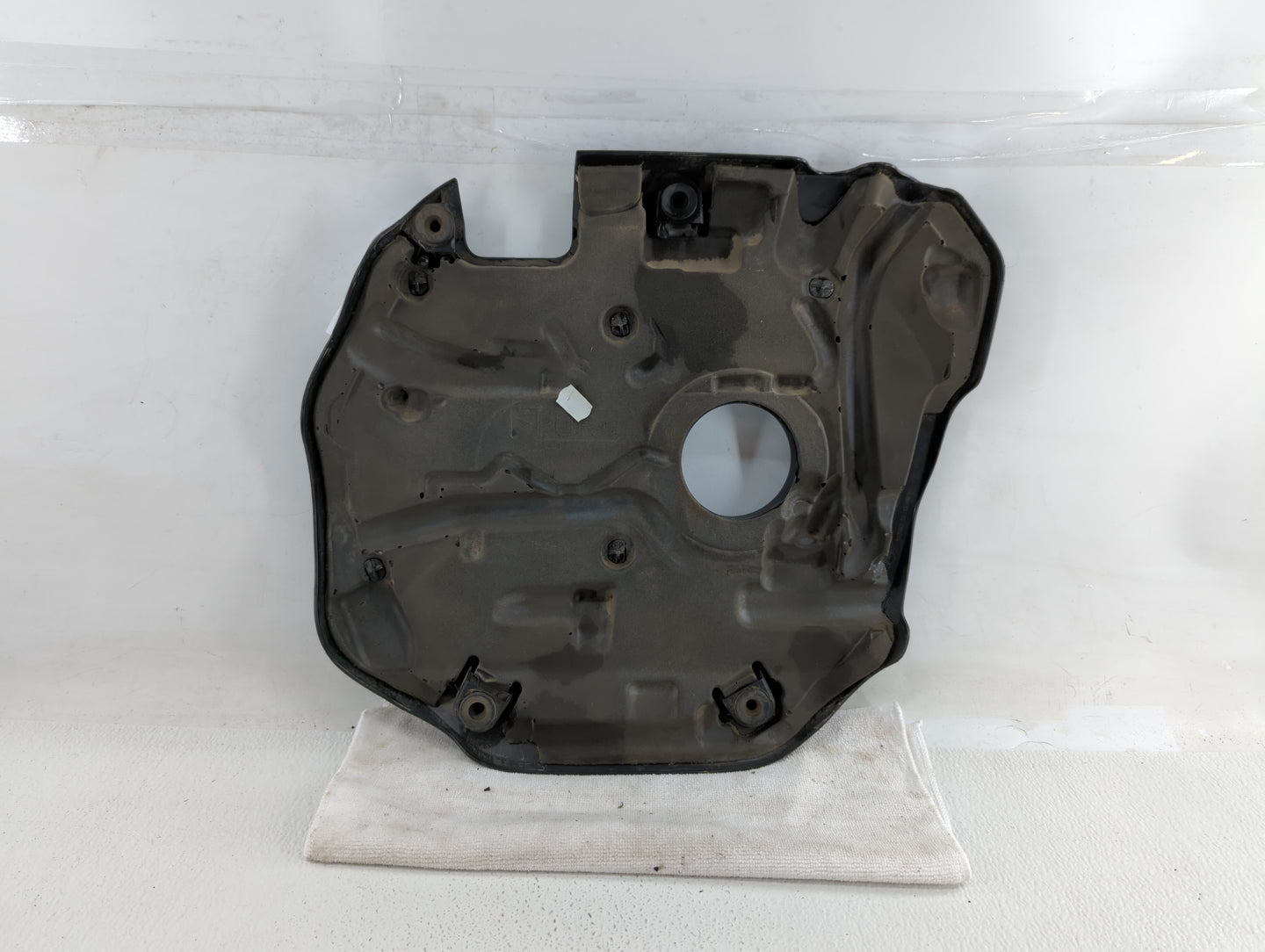 2018 Mini Cooper Countryman Engine Cover - Oemusedautoparts1.com