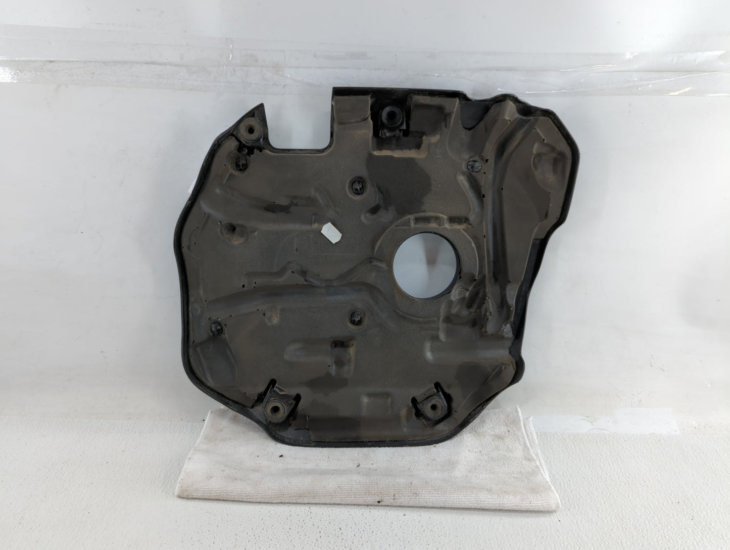 2018 Mini Cooper Countryman Engine Cover - Oemusedautoparts1.com