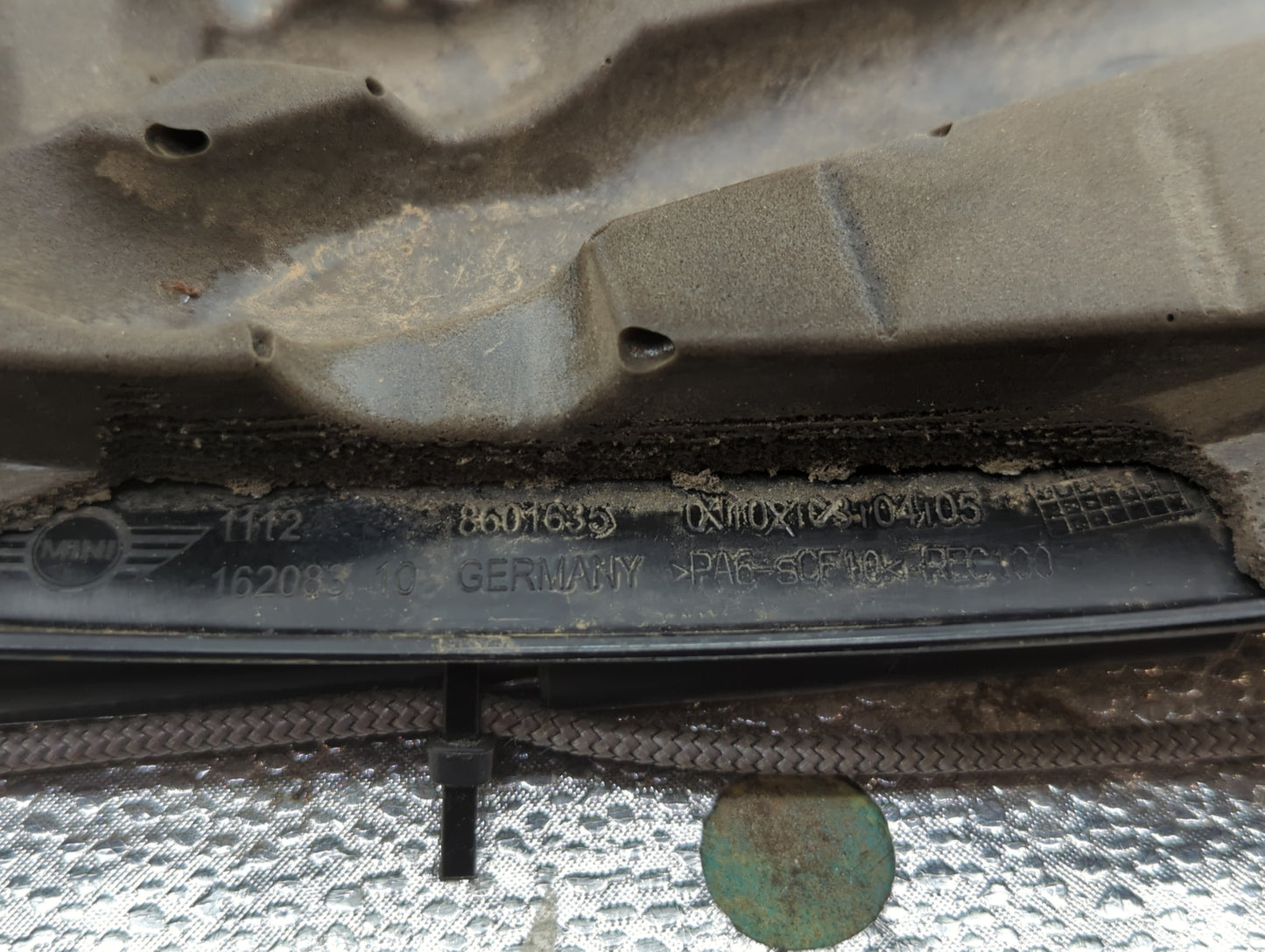 2018 Mini Cooper Countryman Engine Cover - Oemusedautoparts1.com