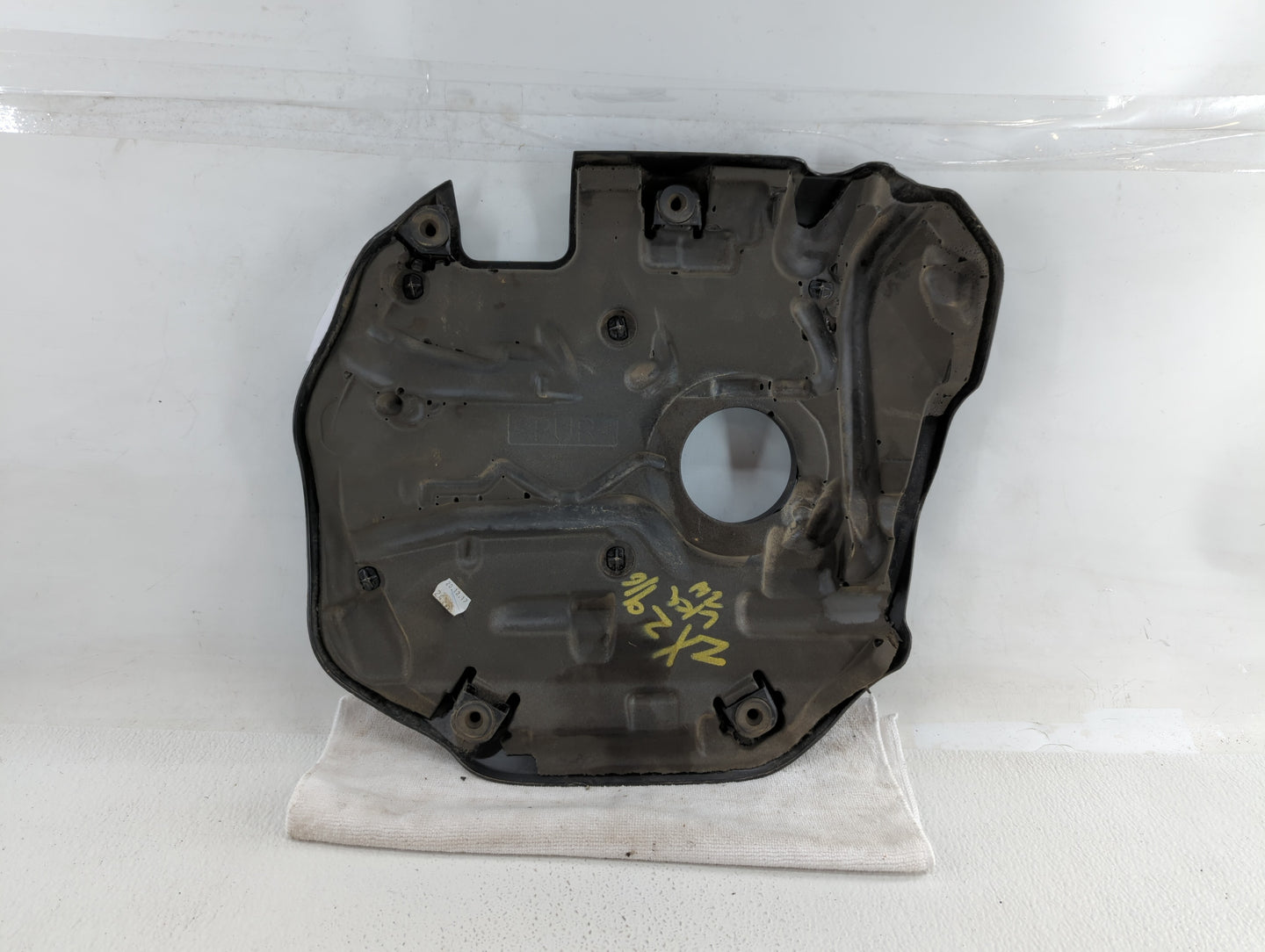 2018 Mini Cooper Countryman Engine Cover - Oemusedautoparts1.com