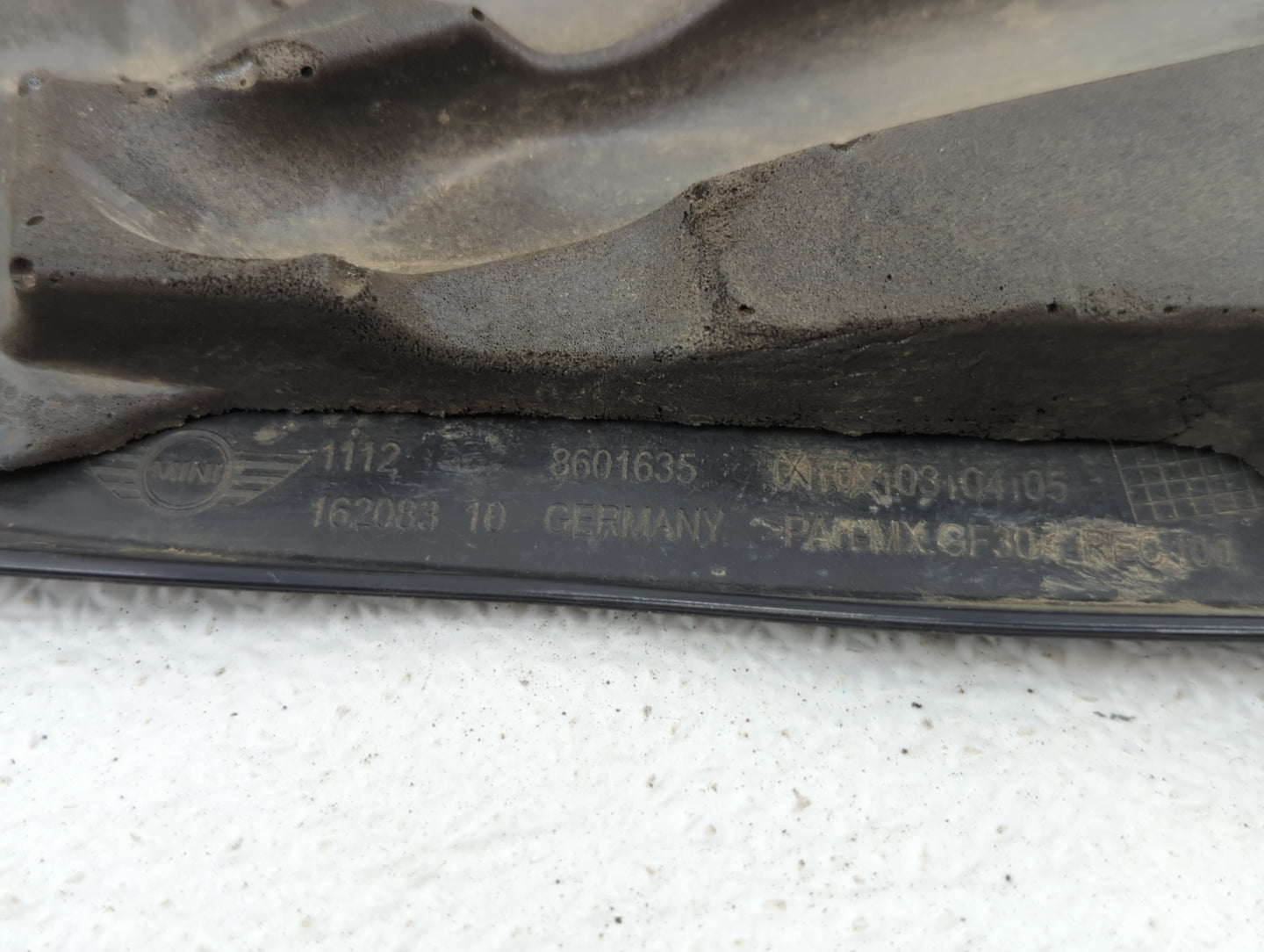 2018 Mini Cooper Countryman Engine Cover - Oemusedautoparts1.com