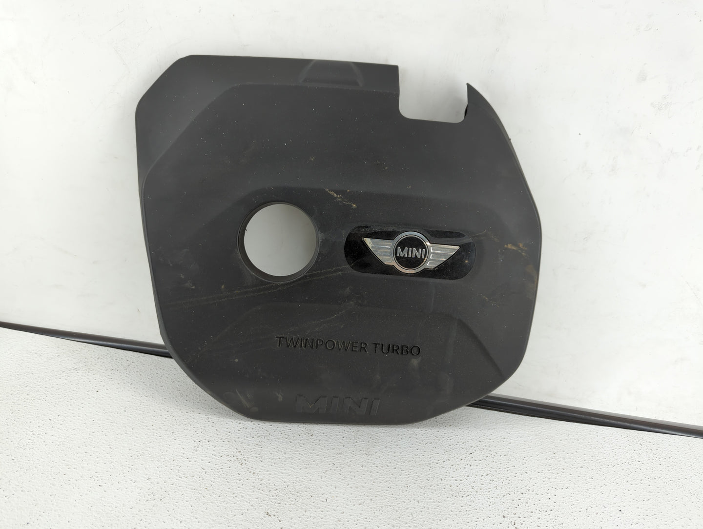 2018 Mini Cooper Countryman Engine Cover - Oemusedautoparts1.com