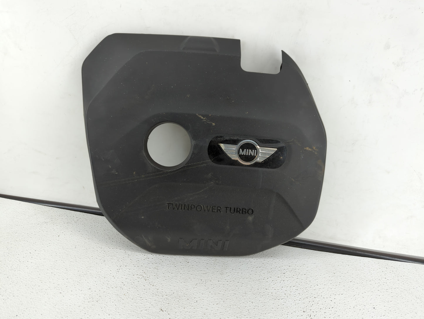2018 Mini Cooper Countryman Engine Cover - Oemusedautoparts1.com