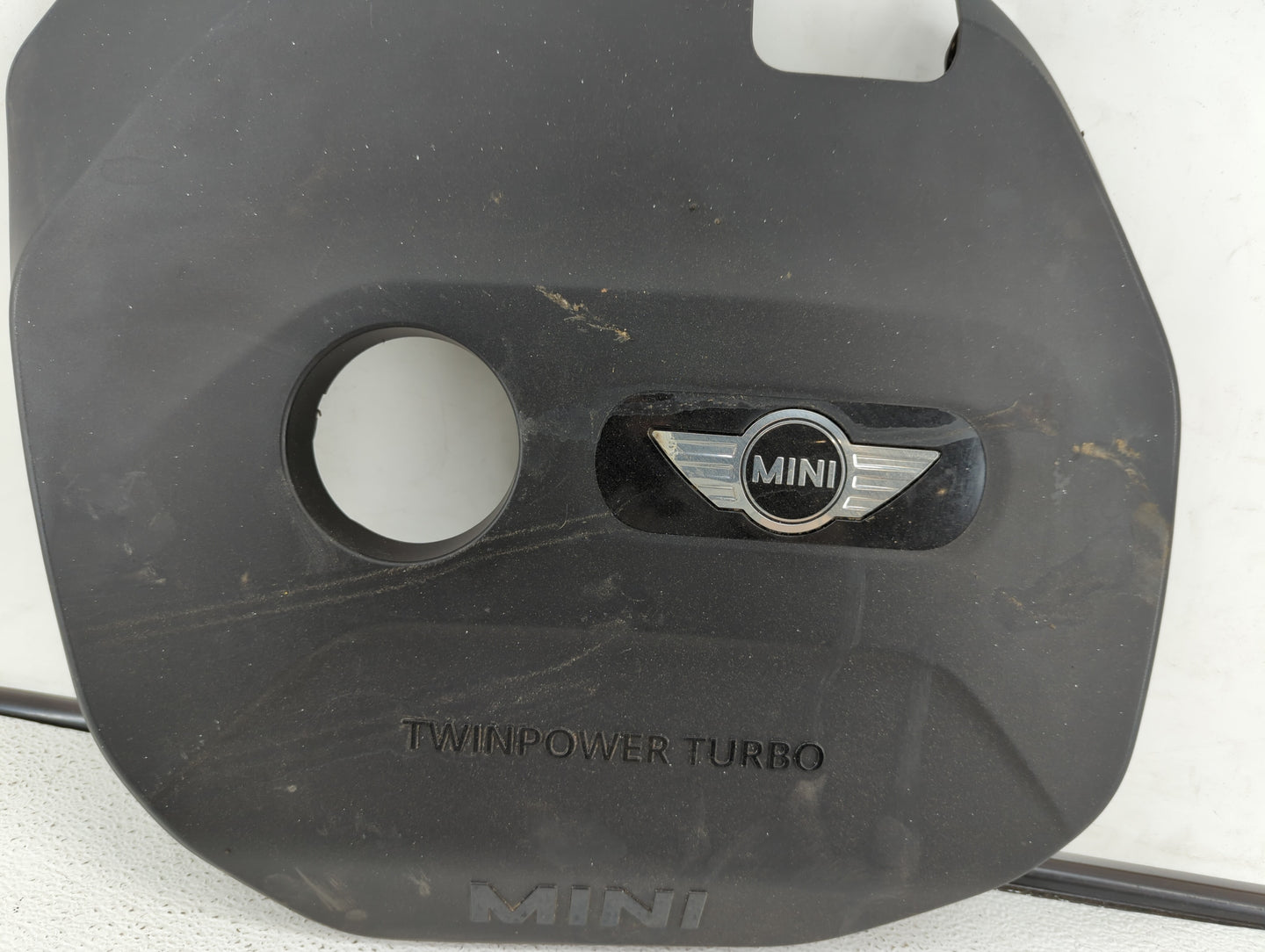 2018 Mini Cooper Countryman Engine Cover - Oemusedautoparts1.com