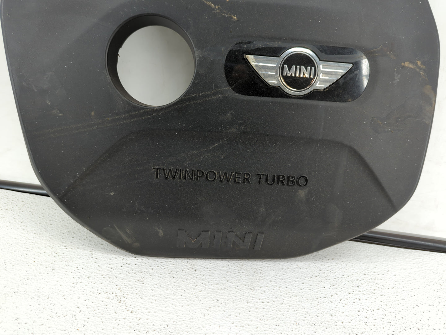 2018 Mini Cooper Countryman Engine Cover - Oemusedautoparts1.com