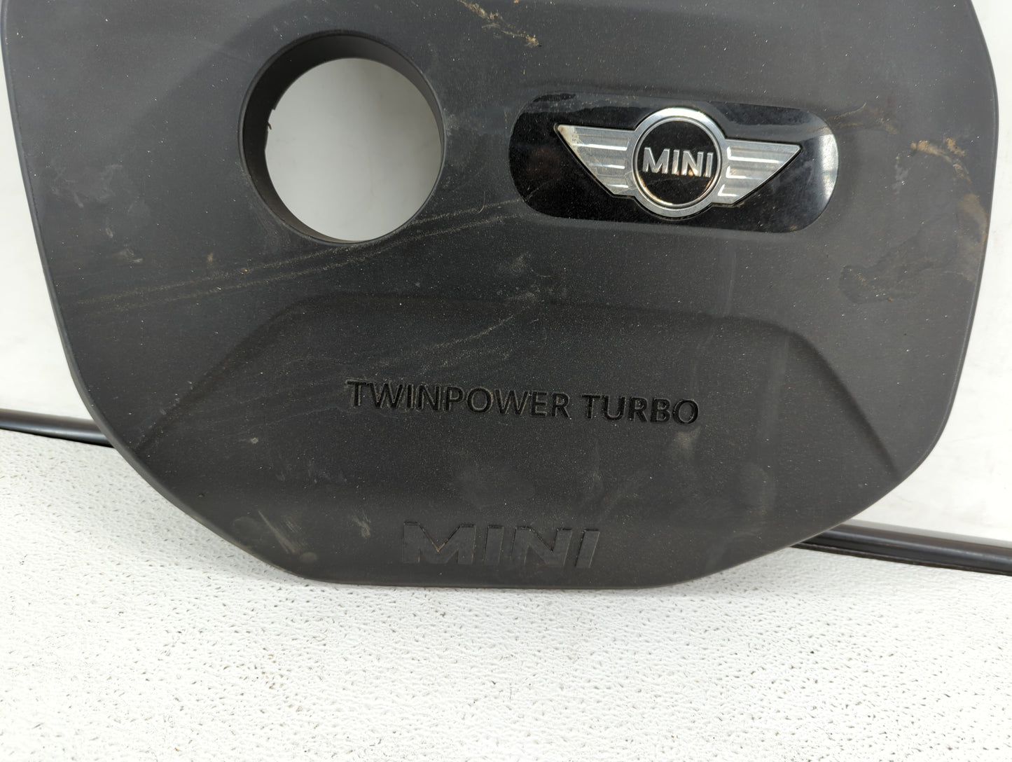 2018 Mini Cooper Countryman Engine Cover - Oemusedautoparts1.com