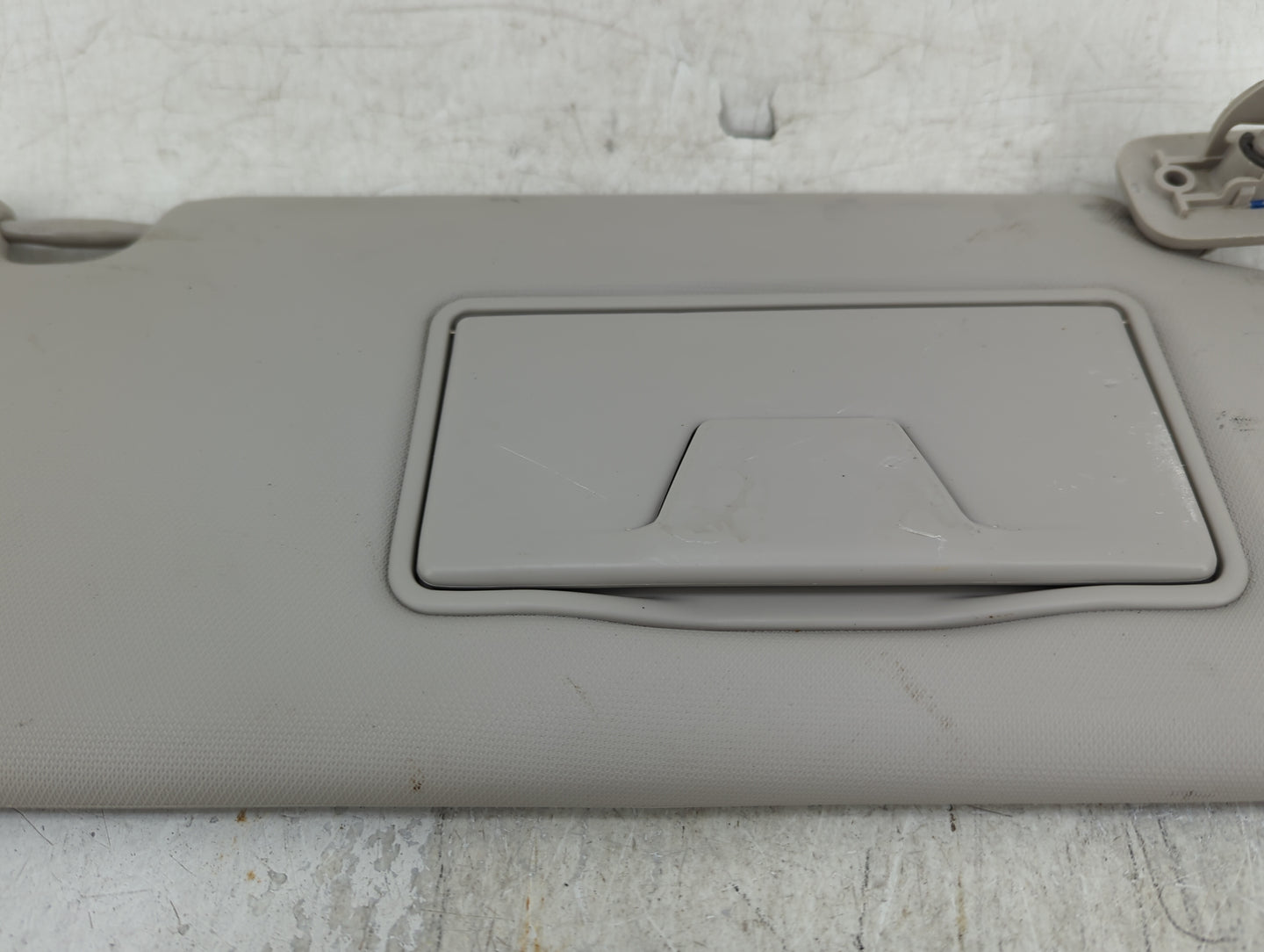 2018 Mitsubishi Eclipse Cross Sun Visor Shade Replacement Passenger Right Mirror Fits OEM Used Auto Parts - Oemusedautoparts