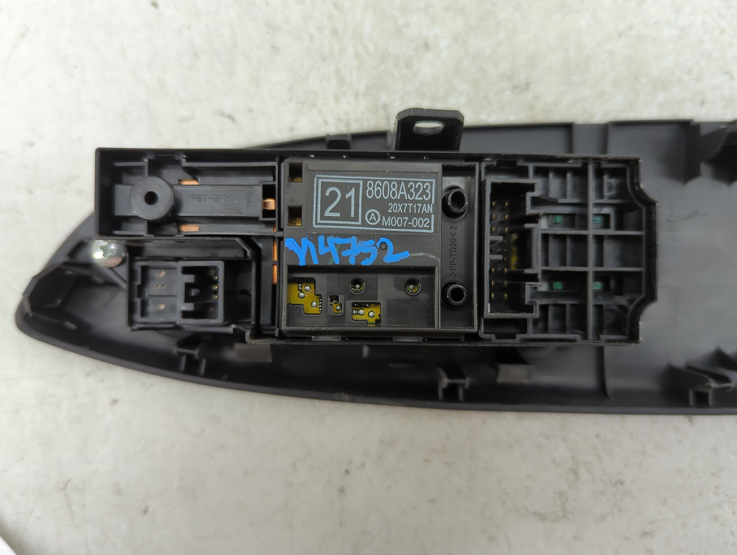 2018 Mitsubishi Eclipse Cross Master Power Window Switch Replacement Driver Side Left P/N:8608A323 Fits OEM Used Auto Parts 