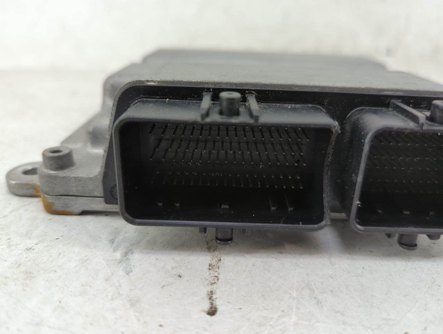 2018 Mitsubishi Eclipse Cross PCM Engine Control Computer ECU ECM PCU OEM P/N:1860D116 E6T85977 Fits OEM Used Auto Parts - O