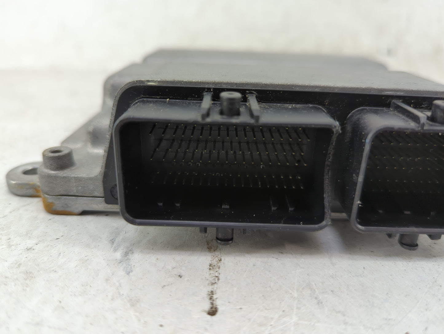2018 Mitsubishi Eclipse Cross PCM Engine Control Computer ECU ECM PCU OEM P/N:1860D116 E6T85977 Fits OEM Used Auto Parts - O