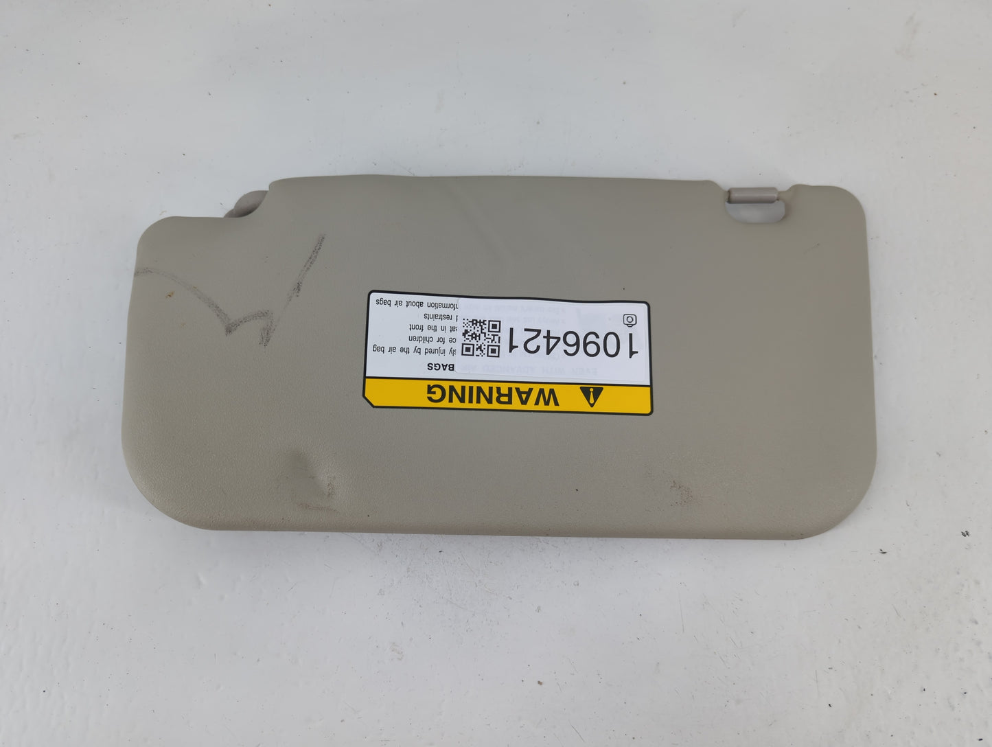 2014 Mitsubishi Mirage Sun Visor Shade Replacement Passenger Right Mirror Fits OEM Used Auto Parts - Oemusedautoparts1.com