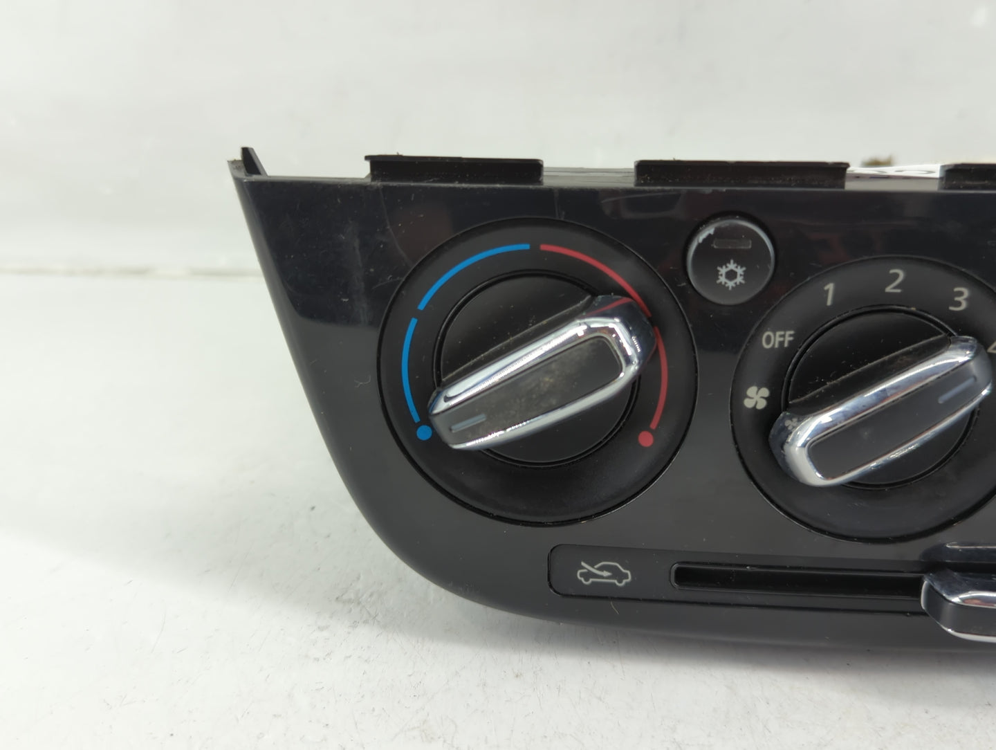 2018 Mitsubishi Mirage Climate Control Module Temperature AC/Heater Replacement P/N:7820A869 Fits OEM Used Auto Parts - Oemu