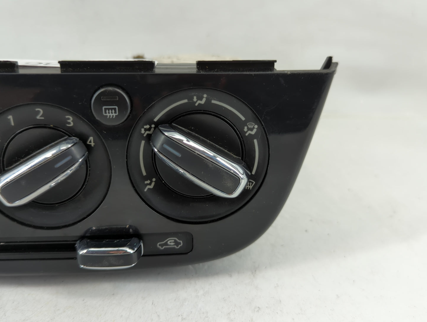 2018 Mitsubishi Mirage Climate Control Module Temperature AC/Heater Replacement P/N:7820A869 Fits OEM Used Auto Parts - Oemu