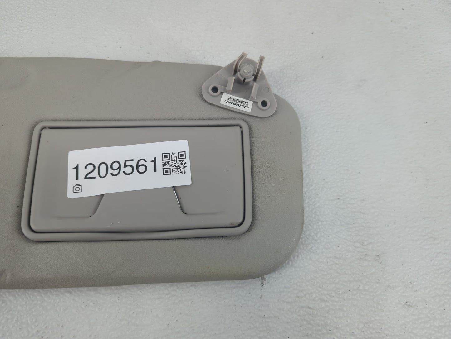 2014 Mitsubishi Mirage Sun Visor Shade Replacement Passenger Right Mirror Fits OEM Used Auto Parts - Oemusedautoparts1.com