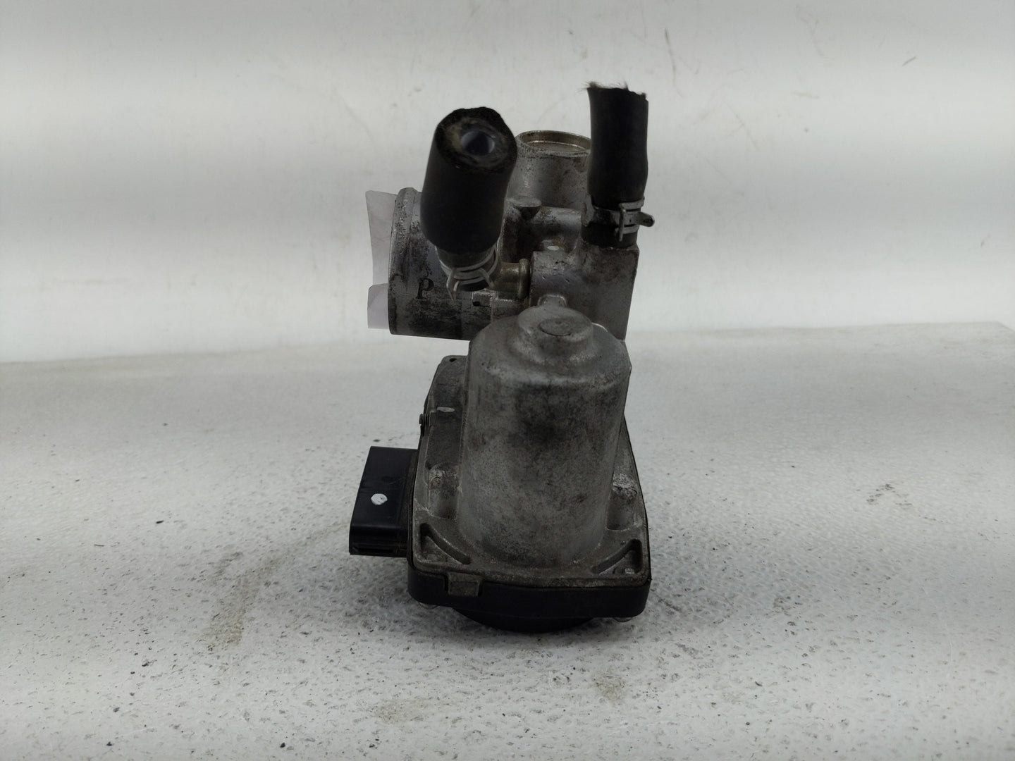 2014 Mitsubishi Mirage Throttle Body Fits OEM Used Auto Parts - Oemusedautoparts1.com