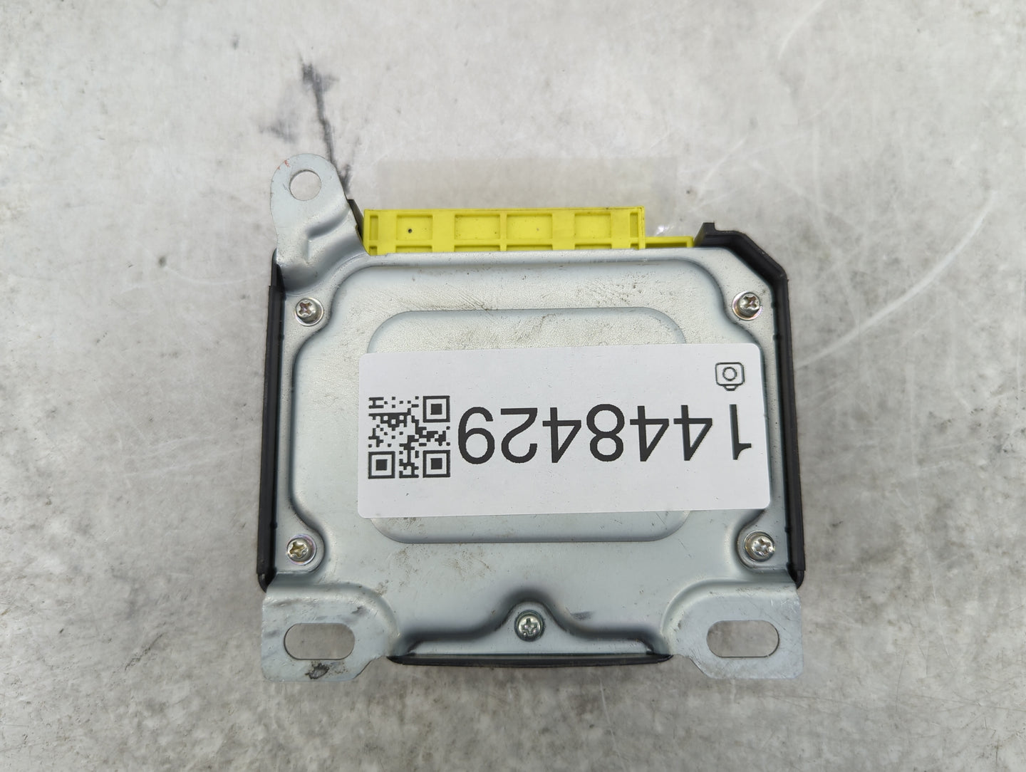 2018 Mitsubishi Mirage Body Control Module Bcm Inner Cabin Fuse Box - Oemusedautoparts1.com