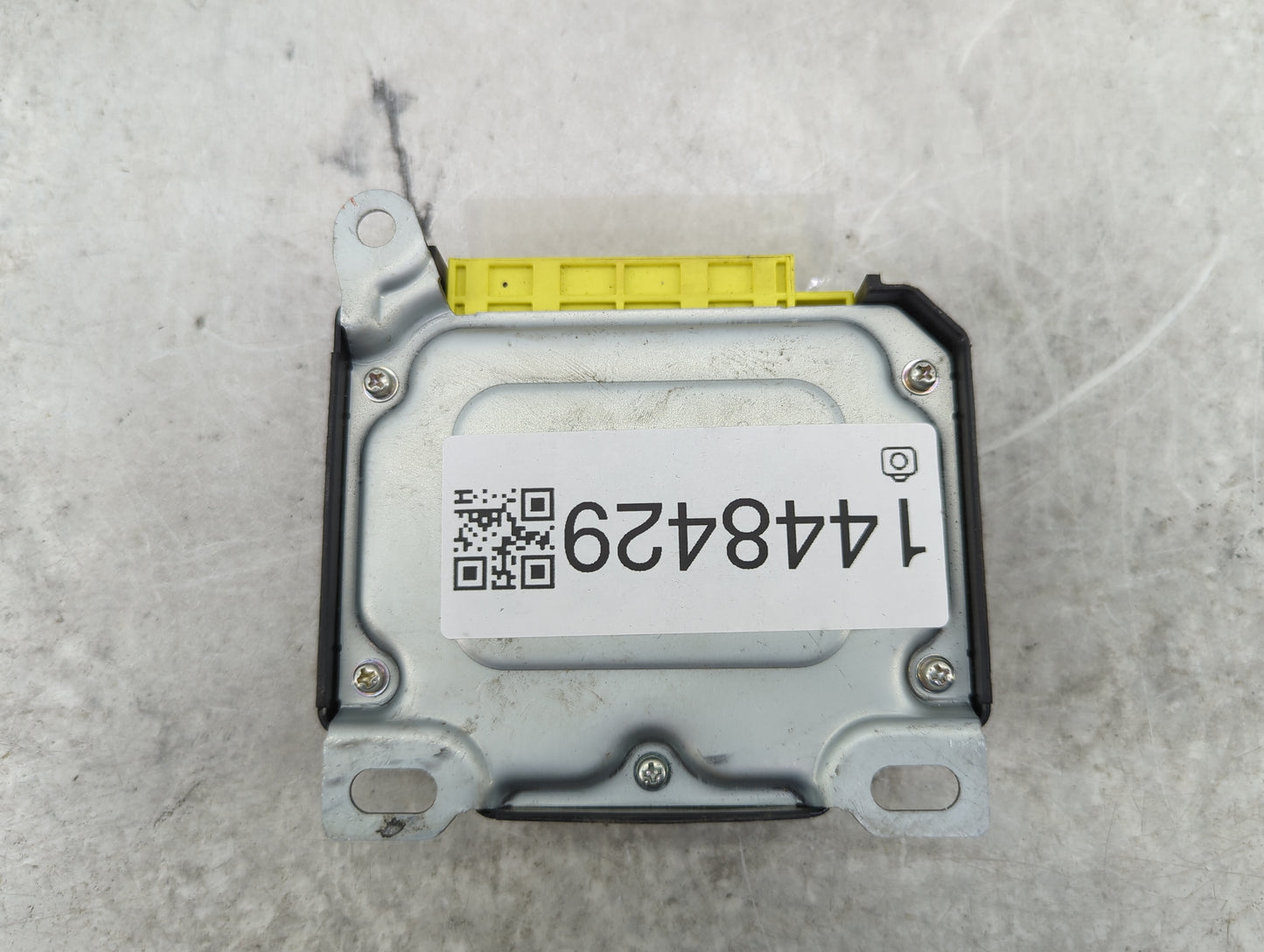 2018 Mitsubishi Mirage Body Control Module Bcm Inner Cabin Fuse Box - Oemusedautoparts1.com