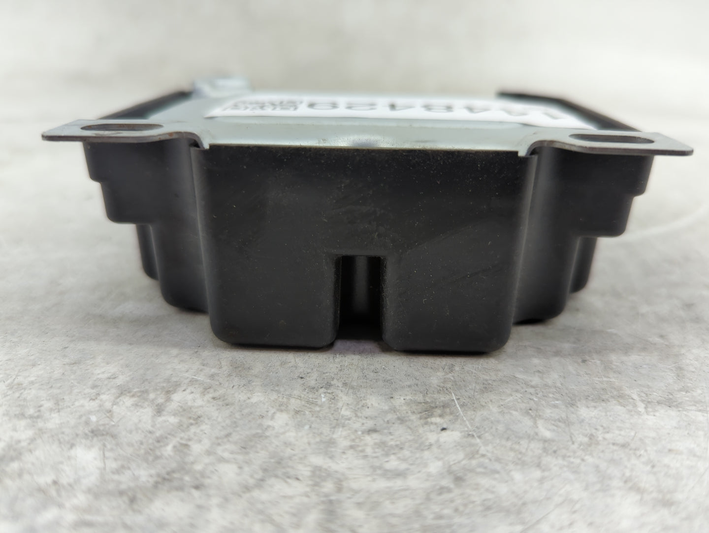 2018 Mitsubishi Mirage Body Control Module Bcm Inner Cabin Fuse Box - Oemusedautoparts1.com